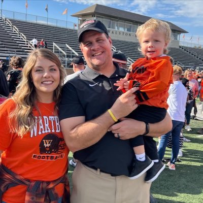 Offensive Line Coach at Wartburg College @Wartburgfb. Alli 👰 Lincoln 👶🏻 Woody & Gracie 🐶 “Talent is given, but you must earn success.” #NoMas