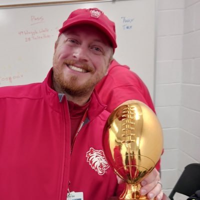 @TerrellTigerFB ILB Coach, @terrell_soccer Boys Assistant Coach. Graphic coordinator for Terrell HS Athletics. YNWA, MFFL, Hook’em, TrueBlue!