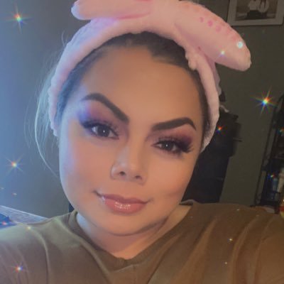 itsbriceida's profile picture. 28  ✨ Mom4x 💖 It’s All Good Over Here 🌻