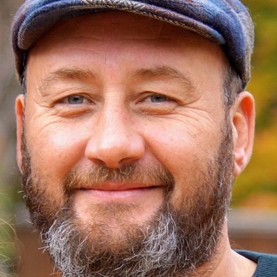 Antonio_Bonar's profile picture. De cine y otros viajes. El listillo que escribe de cine es Antonio Boñar. Yo revindico la incoherencia y creo que nada bueno se ha hecho sin entusiasmo. O no.