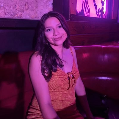 emzzdivz's profile picture. 