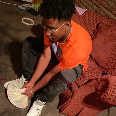 IN THIS LIFE WE MUST ALL TAKE A RISK ONLY THE STRONG SURVIVE BLOOD SWEAT AND TEARS DEATH B4 DISHONOR ILL NEVER FOLD🗣️ ig ; @Sith_lordd