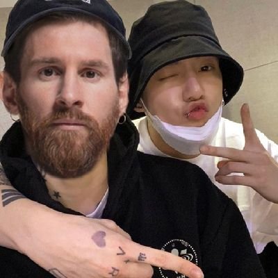 Jin_argentinoo's profile picture. ★★★
¹⁸/¹²/²²🏆
🧉tomando mates con yoon