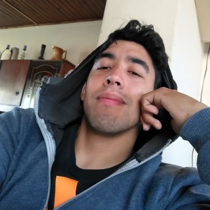 nachomontenegr2's profile picture. Disimulando lo triste y manteniendo la calma