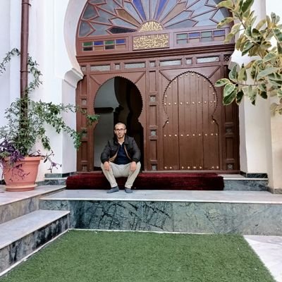 أشهد أن لا اله إلا الله و أشهد أن محمدا رسول الله
ولله الحمد من قبل و من بعد