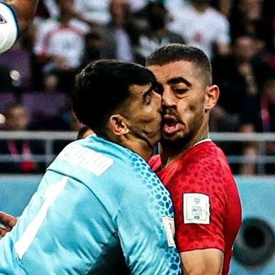 fan wszelkiego sportu zwłaszcza polskiego
z polityką na bakier ale lubię obserwować