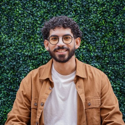 DesignerJustin's profile picture. Enjoy The Moment.