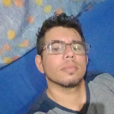 comum, simples quem valoriza a familia e os amigos. Quem não tem Deus como guia estar destinado a se perde!