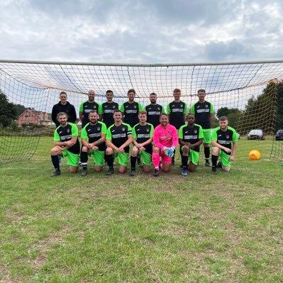Worlds Most Famous Football Club #Greeks Twinned with Dursley - El club de fútbol más famoso del mundo #greeks Hermanada con Dursley