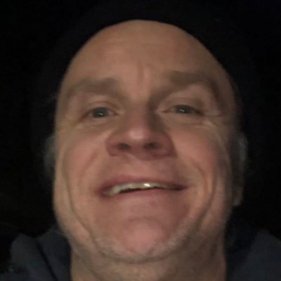 Opera Singer. Watch my videos on YouTube, link below. Bass in Sweden’s oldest choir MSK, founded in 1828. Ironman 70.3 Finisher in 2019 and 2022.