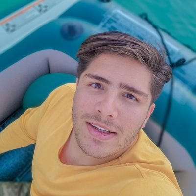 amoalli77's profile picture. تاوان عشق را دل ماهرچه بود داد
چشم انتظار باش در این ماجرا،توهم
.
.
مذهبی جمع غیر مذهبی ها🙂
غیر مذهبی جمع مذهبی ها😉