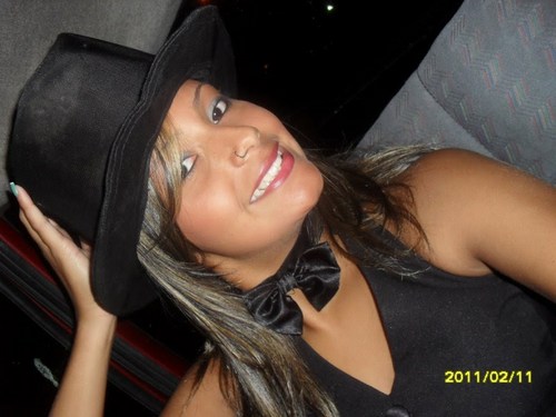 17 aninhos, canceriana, solteira *-*, CORINTHIANA ♥, fã do @Luansantana♥, feliz *-------* segue?! *-*