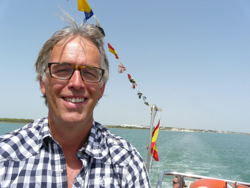 Ondernemer mede eigenaar Poly-Ned|vader van gijs, joris en sam|zanger(bas)|zeiler|spanje|design|fietser|creatief|commercieel|Jazz|Leven is meervoud van Lef|