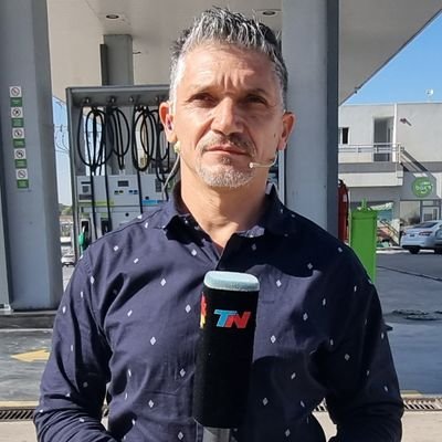 Periodista tucumano en TN/Canal13 “No tengo talentos especiales, sólo soy apasionadamente curioso” AE. Instagram https://t.co/DQW0dg8KiH