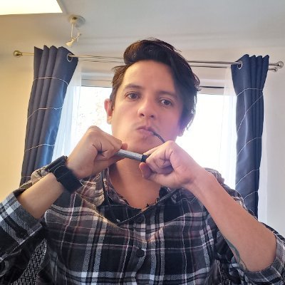 YassSuastegui's profile picture. Amo el cine, escribir en la noche, el mole de olla y las cubas pintadas con limón 🍋
Hago radio, escúchenme en: https://t.co/Gfh03PKfhQ