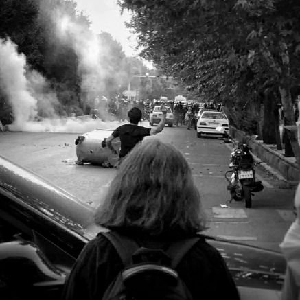 Sariiina86's profile picture. هیتلر رفت ، خامنه ای خر کیه!!      
 #MahsaAmini                                        
 #مهسا_امینی🖤