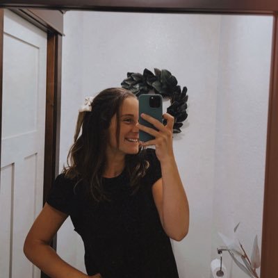 ashyjoy24's profile picture. 