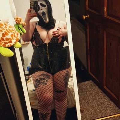 18+ please🔞
Happy to talk to pathetic men for a price💦
•paypigs approach me
•slut
•pathetic