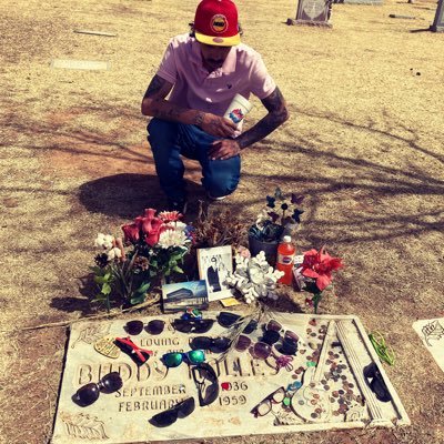 Music Producer🎹 | Promoter🔌 | Embroidery🧵 | Clothing & Graphic Designer👨🏽🎨 | Student👨🏽🎓 | ExoticPopLubbock🥤#maga