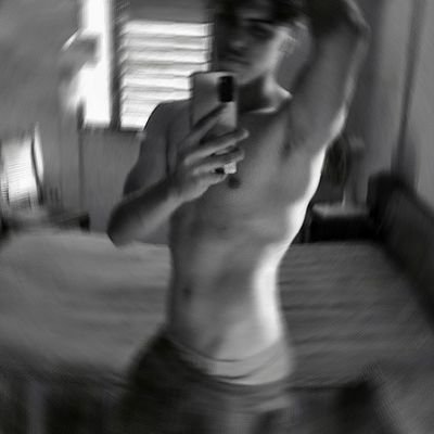 intento de artista/amo la música en inglés/ en este perfil solo queremos irnos pal Yuma/ Firma:MrChaos