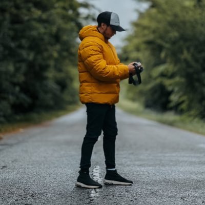 Hi, My name is Lautaro/Henrik i'm a Video Director, Filmmaker and 3DModeler/Scultor. Today in pandemic time I working totally Freelance Online! MP or Email pls