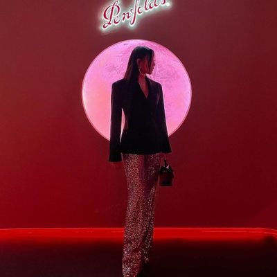 UAqueens's profile picture. 