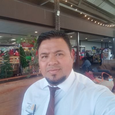 Amo la vida!!! Atrevido y Super buena onda, disfruto el momento, hay q aprovechar...Me encantan los deportes. Follow!!