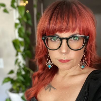 tam911's profile picture. I know my chicken; you've got to know your chicken