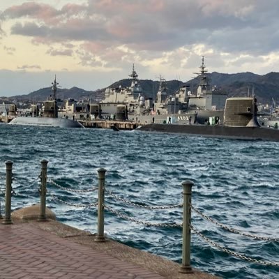 最近艦これを復帰した提督です。 嫁艦 加賀 趣味で競馬予想もやっているので僕の競馬アカウントもフォローしてくれると嬉しいです😃 @YT63752778