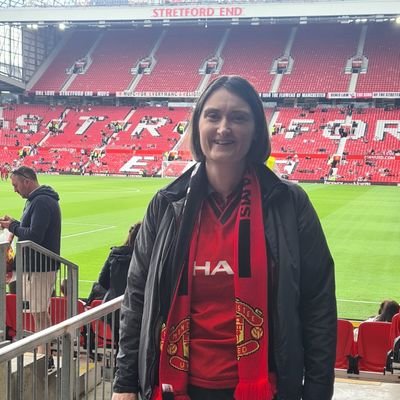 Wife, Mum, teacher, runner, Manc MUFC fan (exiled elsewhere), ASD, foodie.