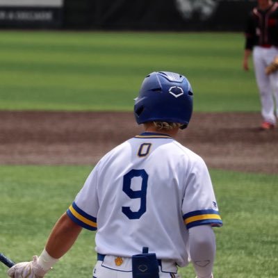 @slccbaseball freshman, 1b, 3b, 195lbs 6’0