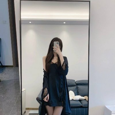 I love to travel and I love to shop because I have the power #BTC