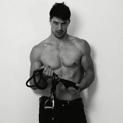 DANCER,TEACHER,COREOGRAPHER, MODEL, ACTOR
giuliodilemmi@hotmail.com