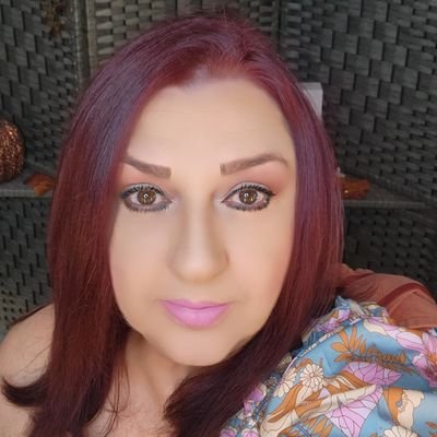 Esthetiction, Makeup Artist and Farmasi Consultant.