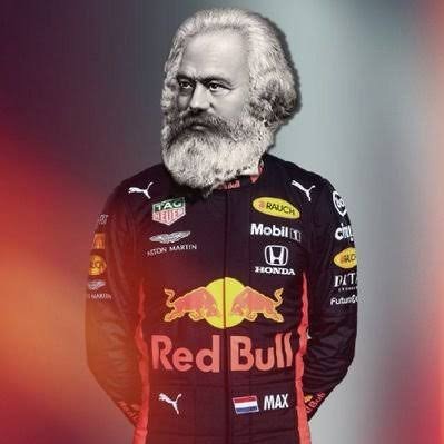 Comunista, Lulista, Lewisista e terrabolista. Fã incondicional do esporte mais capitalista e burguês do mundo: a Fórmula 1 (ah, e além de F1, tb curto F1!)