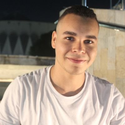 DichenyH's profile picture. 