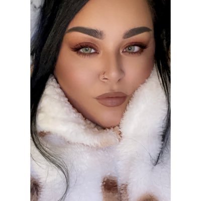 LaurJaneClaire's profile picture. | just because today is terrible doesn’t mean tomorrow will be, you just have to wake up & get there | Sagittarius ♐️👑