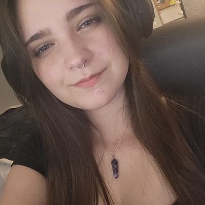 Hi! I stream sometimes on Twitch!