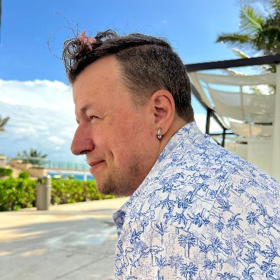 Lead UX | Author | Photos | Collector of Possibilities | Looking to be Wrong | Bringer of smiles and baked goods | Here to Support You