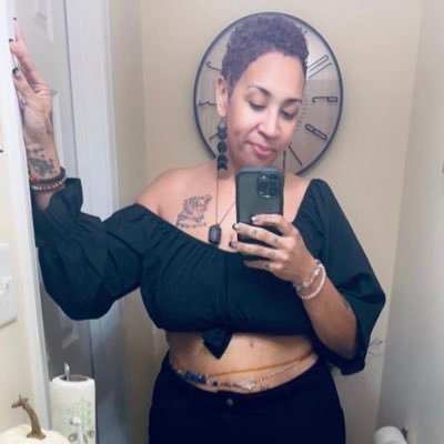 likewhyythoo's profile picture. Magickal AF
