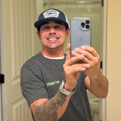 Charles21341892's profile picture. 