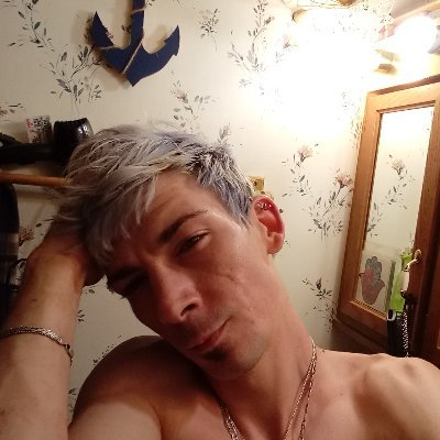 I love rock's!! I cook/chef for living. I paint make dream catchers an I garden got more plants then friends. listen to murder mysteries I have 2cats2peacocks