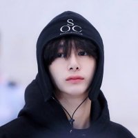 빈빈 (@binbinbin___) 's Twitter Profile