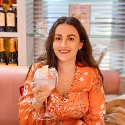 AliceEdenYAY's profile picture. just keep swimming🐠