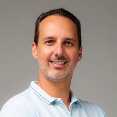 Cadado1's profile picture. Amante da culinária, viagens e um pouco de política!