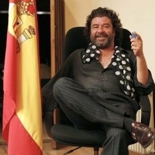 PhD en papas fritas.
En la calle el Che y en casa Pinochet.