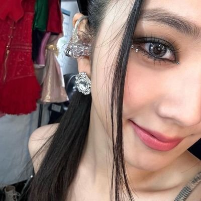 meandai00's profile picture. 