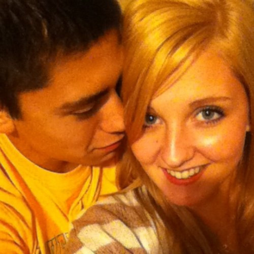 EllieRose2395's profile picture. :)