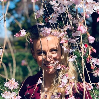 rosesfinnsteps's profile picture. caring about ice dance against my will