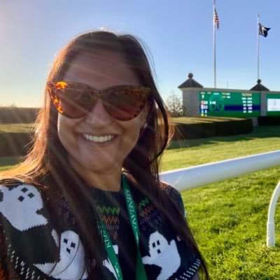 Director of Marketing @Brisnet 🏇 | Cat mom 🐱 | @UniversityofKY Alumna 🎓 | Immigrant 🇧🇩 | Views are my own 🙋🏾♀️